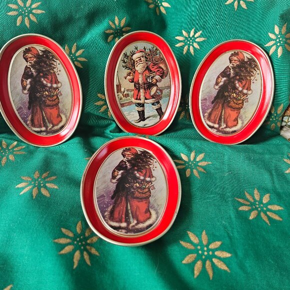 Vintage 1970s Fabcraft Victorian Santa Tin Oval Trays, Made in USA, Set of 4 - Picture 1 of 6